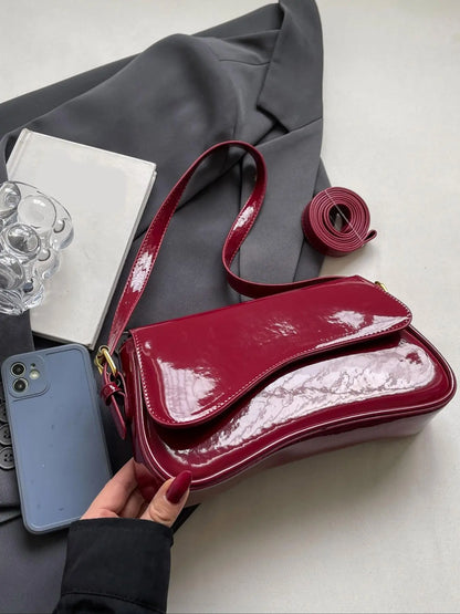 26 Spring/Summer Women'S Saddle Bag, Daily Shoulder Bag and Crossbody Bag, Elegant Magnetic Sealed Saddle Bag, Suitable for Daily Use, Party Attendance
